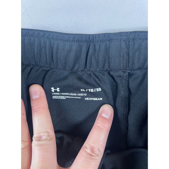 Under Armour HeatGear‎ Black Athletic Shorts Loose Fit XL - Picture 3 of 8
